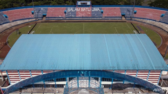 Indonesia resumes football league after stadium disaster