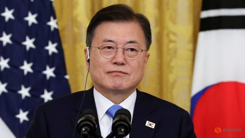 South Korean ex-chief prosecutor to challenge Moon's party for presidency South Korean ex-chief prosecutor to challenge Moon's party for presidency