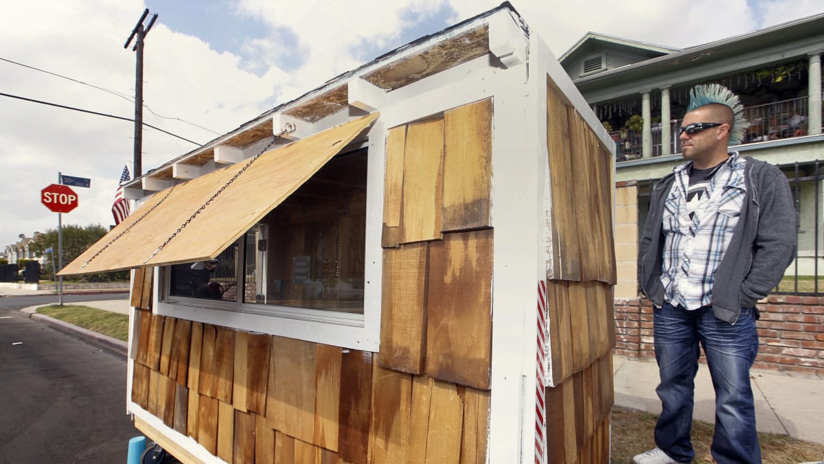 Man on mission to build tiny houses for Los Angeles homeless - TODAY