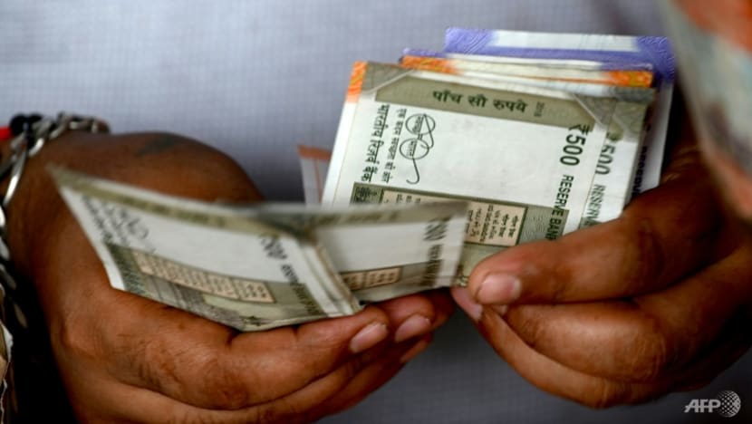 Indian rupee likely to weaken after US Fed delivers yet another steep rate hike Indian rupee likely to weaken after US Fed delivers yet another steep rate hike