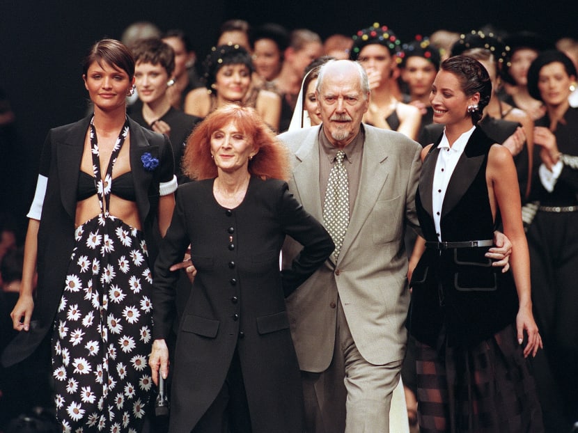 Sonia Rykiel (second from left) with supermodels Helena Christensen (left) and Christy Turlington (right) and film-maker Robert Altman, circa 1993. Photo: AFP