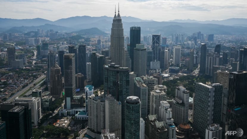Commentary: GE15 – Long-term economic plan needed, or Malaysia will be stuck in middle-income trap Commentary: GE15 – Long-term economic plan needed, or Malaysia will be stuck in middle-income trap