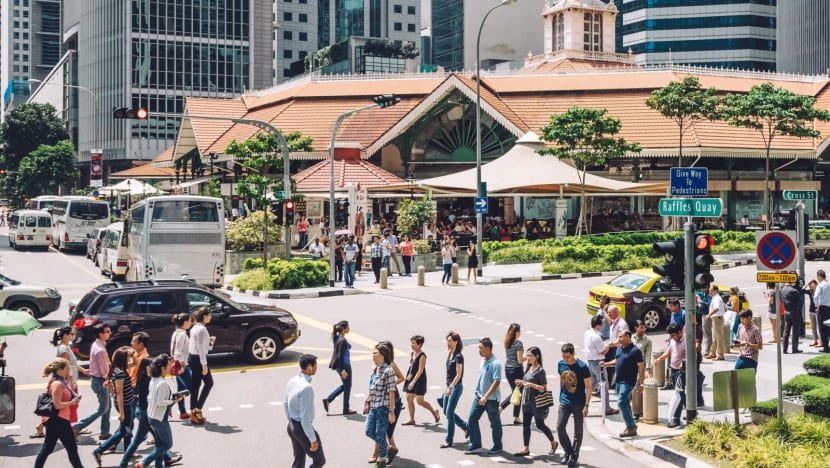 office%20workers%20CBD%20singapore%203