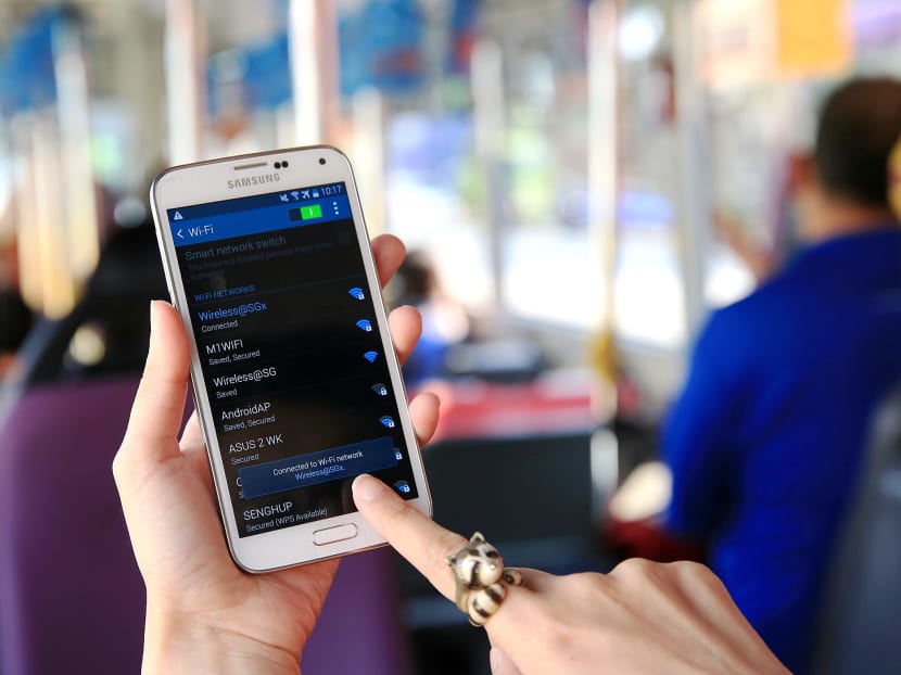 Free Wi-Fi offered on two public buses Free Wi-Fi offered on two public buses