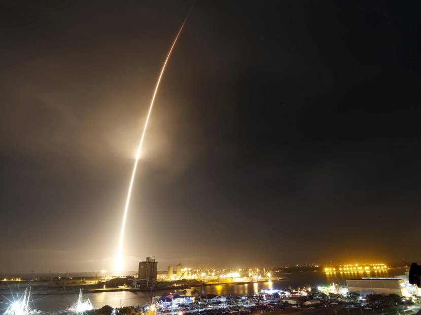 SpaceX succeeds in historic rocket launch, landing - TODAY