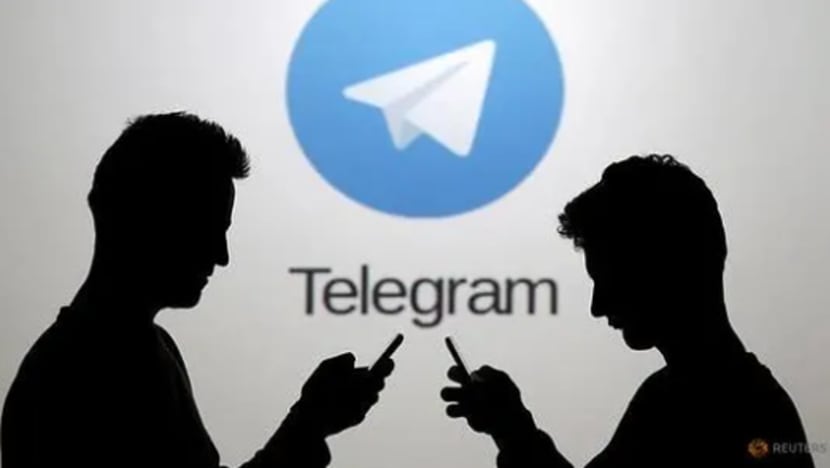 4 lelaki diberkas sebar bahan lucah di Telegram 4 lelaki diberkas sebar bahan lucah di Telegram