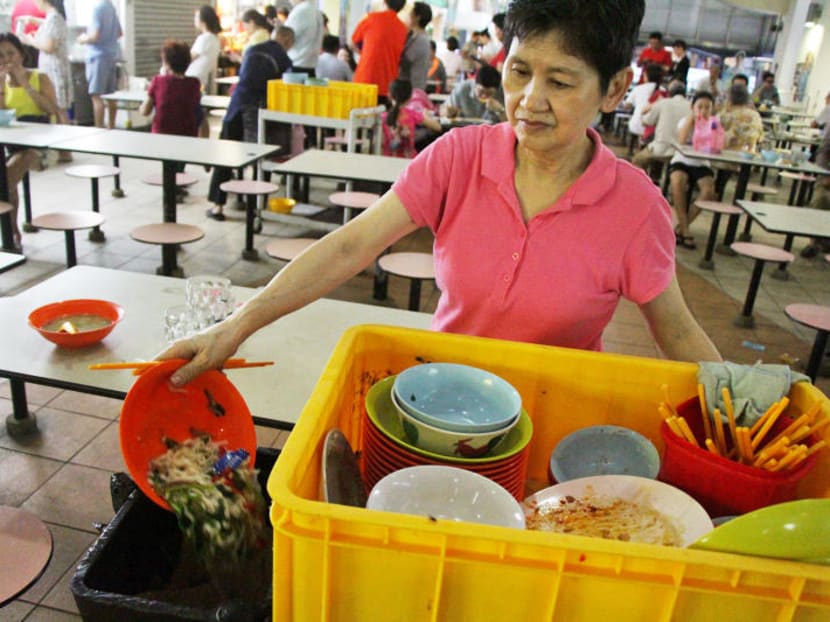 About half of food waste from non-domestic sources, businesses taking steps to minimise wastage