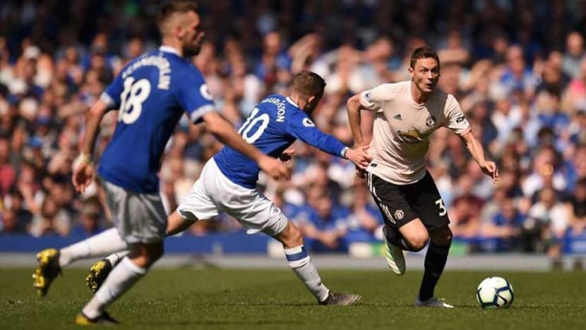 Football: Four-star Everton pile on the agony for United boss Solskjaer