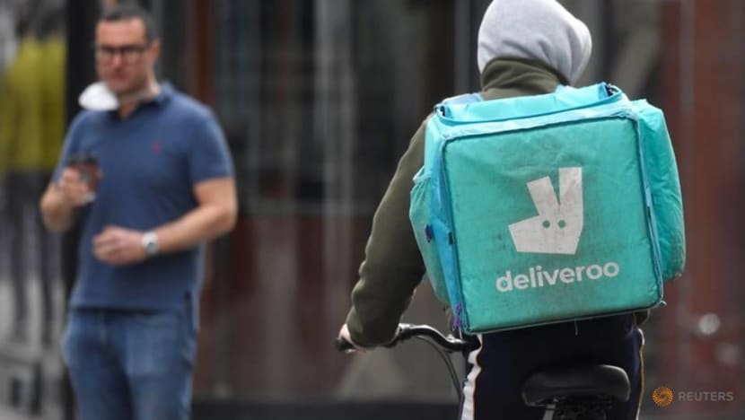 Deliveroo dives 30per cent as London debut of the decade turns torrid Deliveroo dives 30per cent as London debut of the decade turns torrid