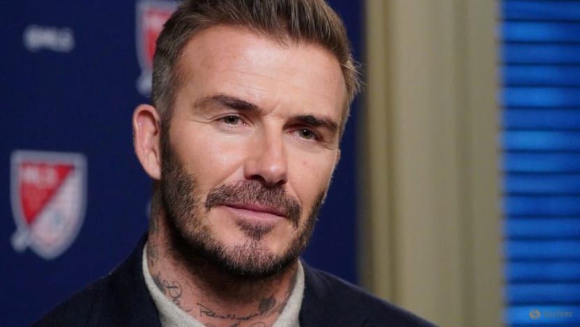 Beckham hopes Ronaldo stays on at Man Utd Beckham hopes Ronaldo stays on at Man Utd