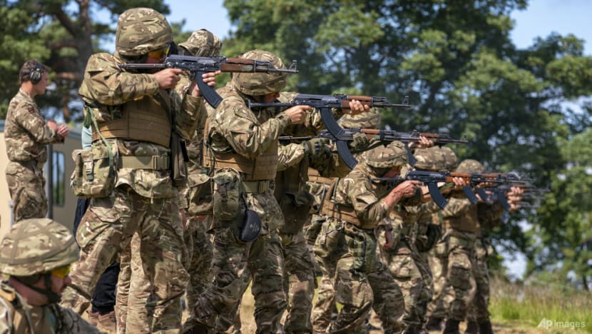 Ukrainian soldiers train in UK as war with Russia rages on Ukrainian soldiers train in UK as war with Russia rages on