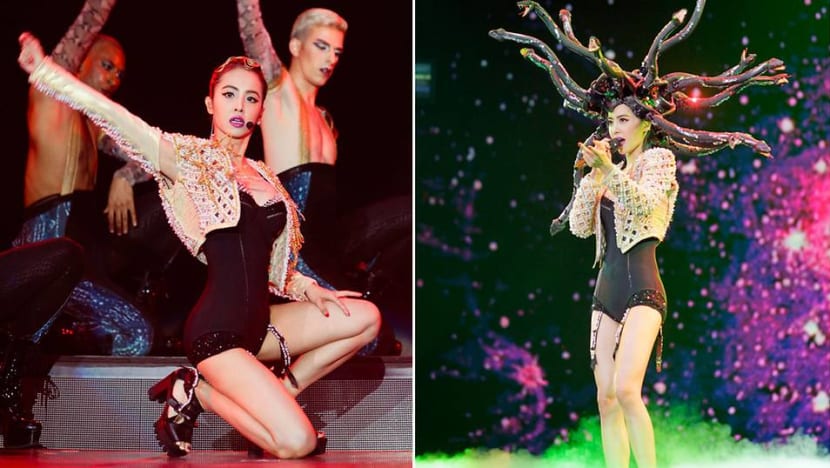 Stage light scaffold for Jolin Tsai’s ‘Play’ concert collapses