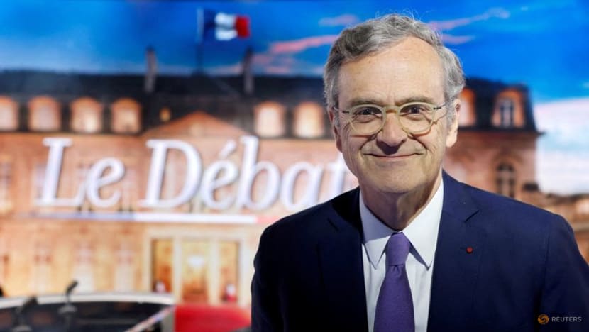 Macron, Le Pen clash on Russia, EU in angry TV debate Macron, Le Pen clash on Russia, EU in angry TV debate