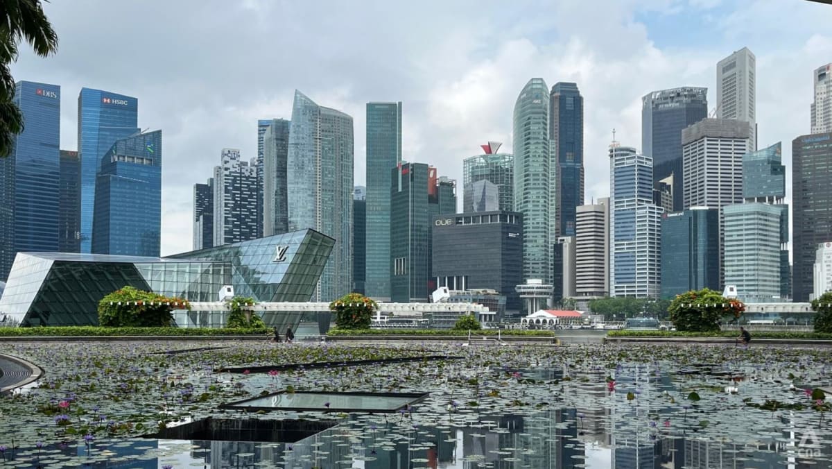 Perekonomian Singapura akan semakin melambat pada tahun 2023 di tengah tantangan global: MAS
