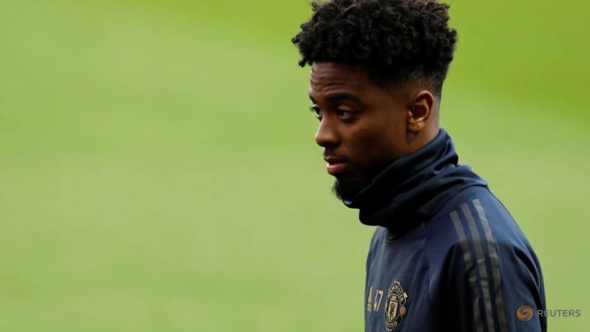 Gomes completes Lille move after leaving Man United Gomes completes Lille move after leaving Man United