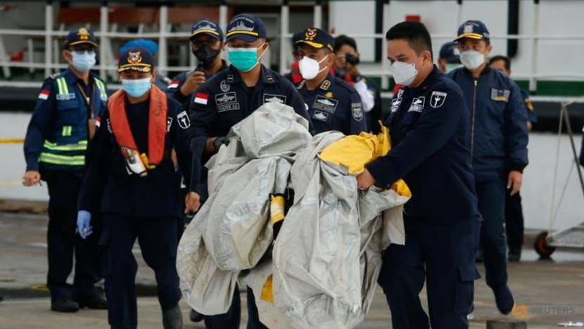 Indonesian Sriwijaya Air plane crashes after take-off with 62 aboard Indonesian Sriwijaya Air plane crashes after take-off with 62 aboard