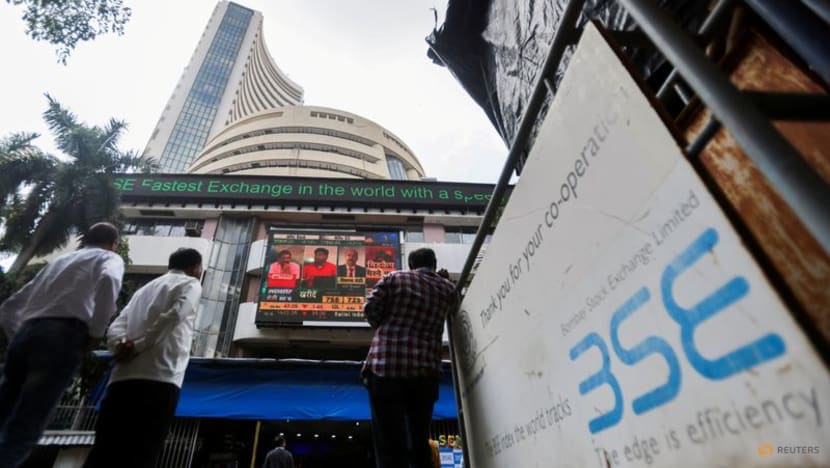 SoftBank-backed logistics firm Delhivery aims for over US$5.5 billion valuation in India IPO SoftBank-backed logistics firm Delhivery aims for over US$5.5 billion valuation in India IPO