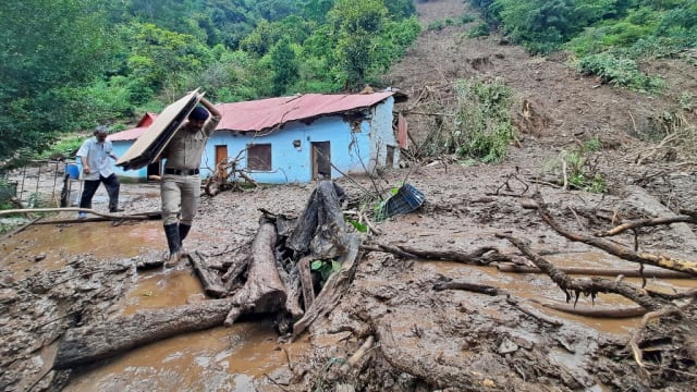 印度北部洪灾土崩 死亡人数增加到近60人
