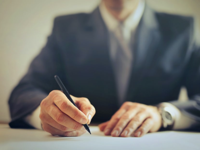 “Forced distribution” appraisal methods divide employees each year into a certain percentage of top performers, average performers and underperformers. But such methods are often corrosive for morale, says the author. “Forced distribution” appraisal methods divide employees each year into a certain percentage of top performers, average performers and underperformers. But such methods are often corrosive for morale, says the author.