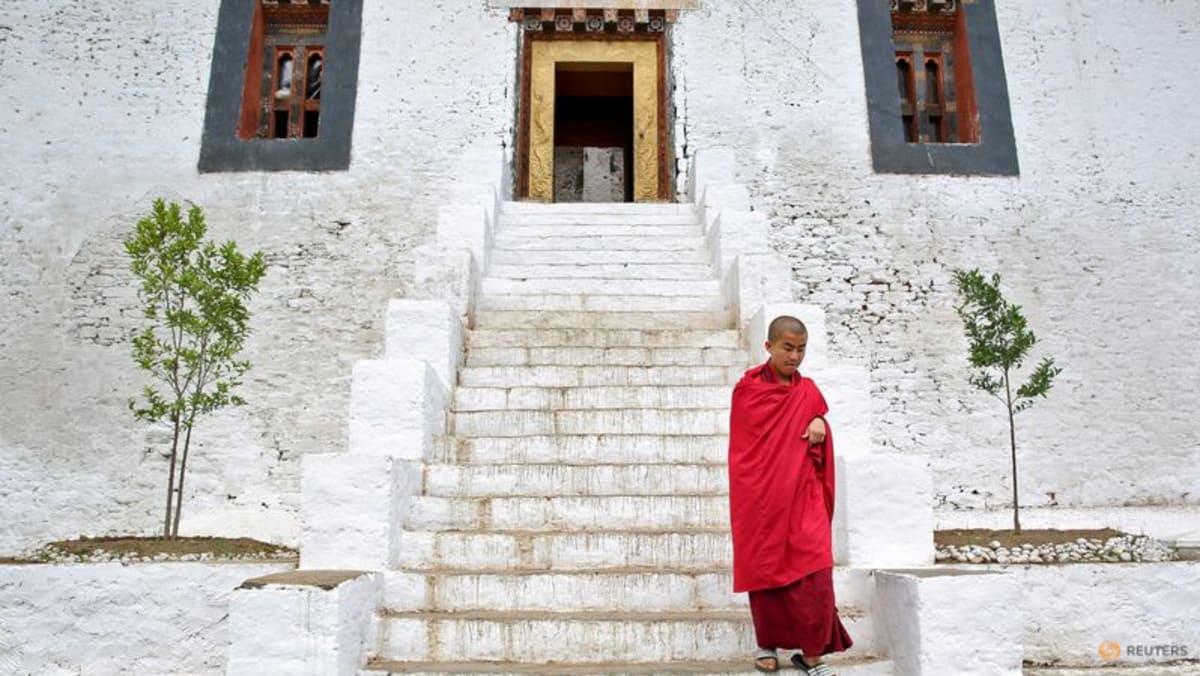 Bhutan cuts daily tourist fee by half to lure more visitors Bhutan cuts daily tourist fee by half to lure more visitors
