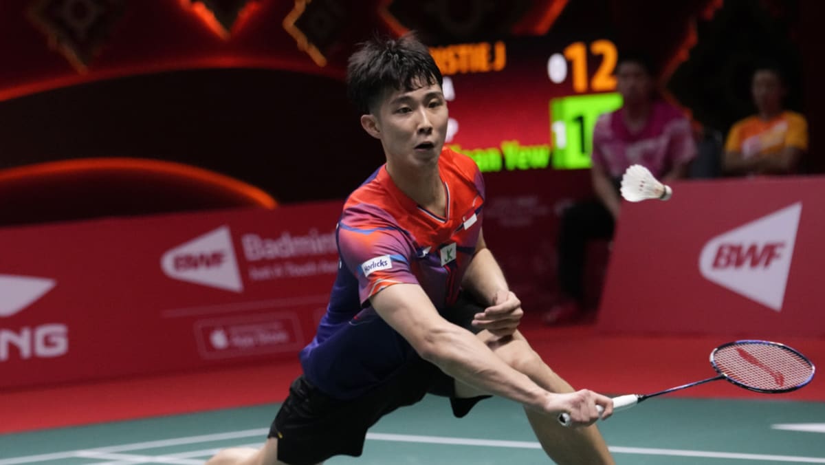 Singapores Loh Kean Yew loses second match at badminton World Tour Finals 