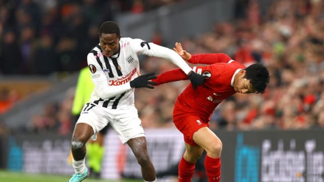 Liverpool crush LASK to reach last 16, Marseille advance