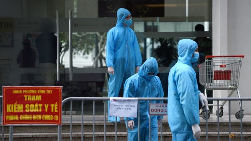 Workers try to flee Vietnam's biggest city as COVID-19 crisis worsens Workers try to flee Vietnam's biggest city as COVID-19 crisis worsens