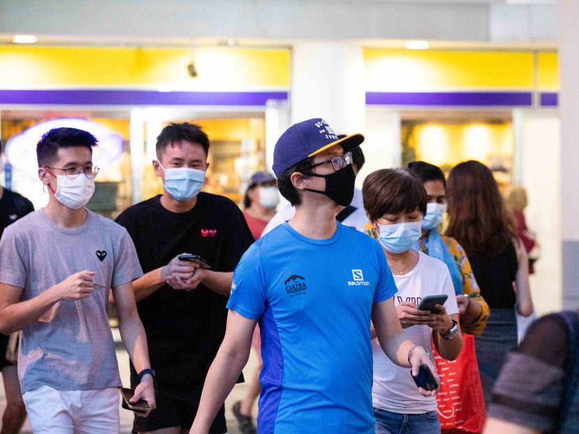 The writer urges the authorities to make mask-wearing rules clear, particularly for smokers and people speaking on their phones.