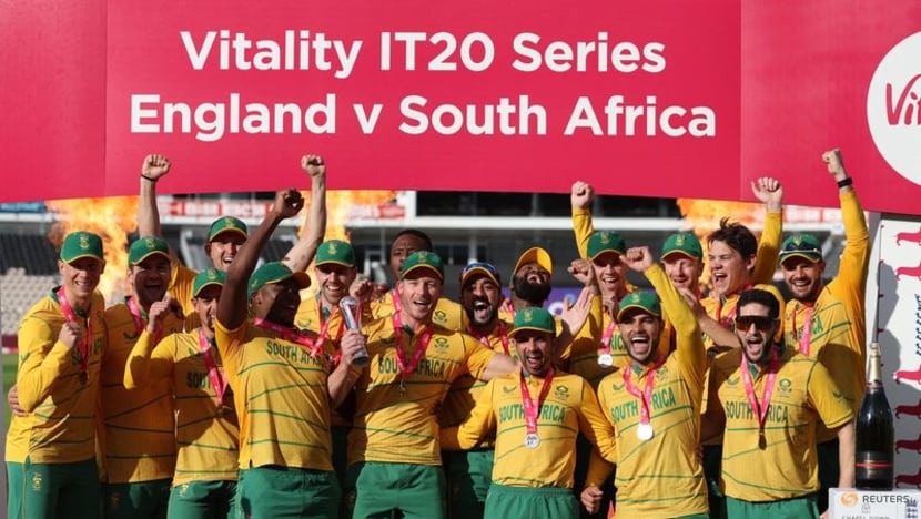 Shamsi bowls South Africa to T20 series victory over England Shamsi bowls South Africa to T20 series victory over England