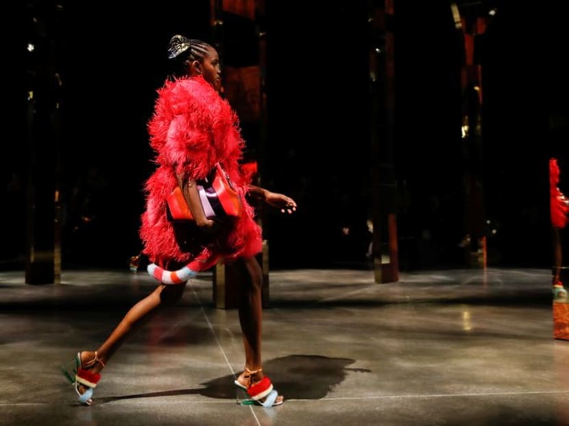 Fendi opens Milan Fashion Week with disco glam Fendi opens Milan Fashion Week with disco glam
