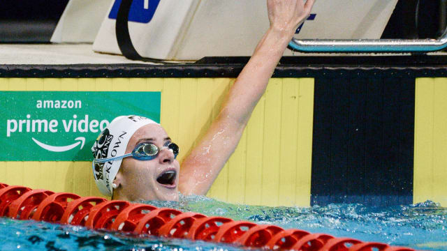 澳洲泳将凯莉·麦基翁 打破女子100米仰泳世界纪录