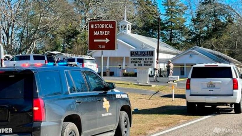 Pastor dead, 2 hurt in shooting at Texas church