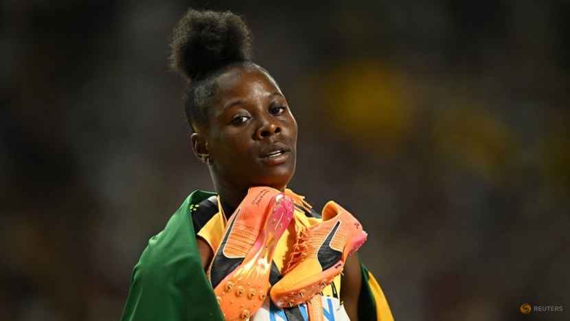 Jackson wins 200m gold in second-best time ever