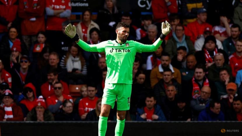 Wrexham goalkeeper Foster signs one-year contract extension