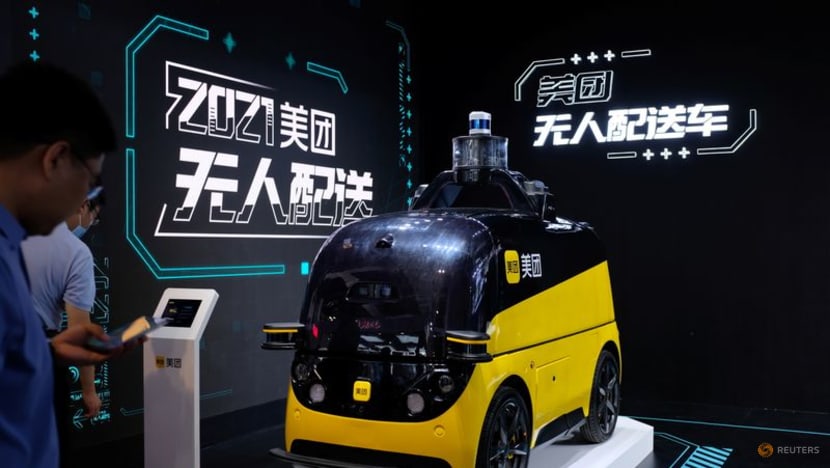 COVID-19 pandemic pushes Chinese tech giants to roll out more courier robots COVID-19 pandemic pushes Chinese tech giants to roll out more courier robots