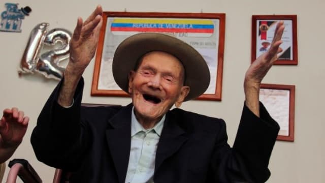 世界最长寿男性逝世 享嵩寿114岁