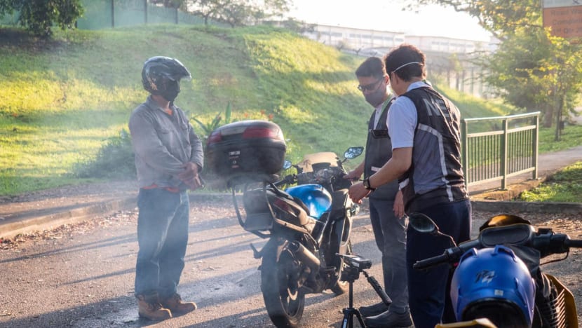 66 fines issued to motorcyclists near Woodlands Checkpoint for emissions, other offences 66 fines issued to motorcyclists near Woodlands Checkpoint for emissions, other offences