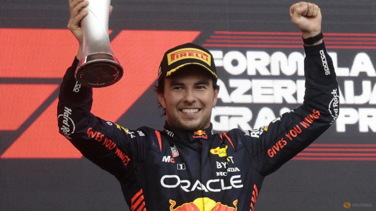 Kegembiraan ganda bagi Perez yang menang di Baku