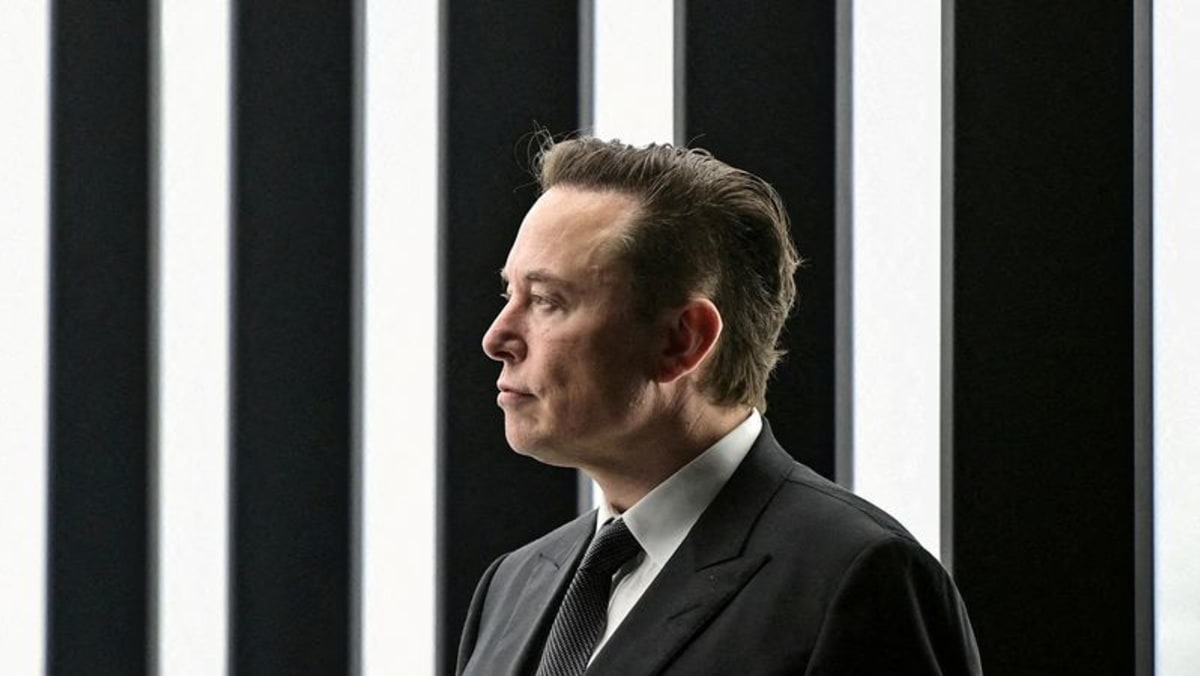 Twitter mengatakan miliarder Musk tidak bergabung dengan dewannya, memperingatkan ‘gangguan di depan’