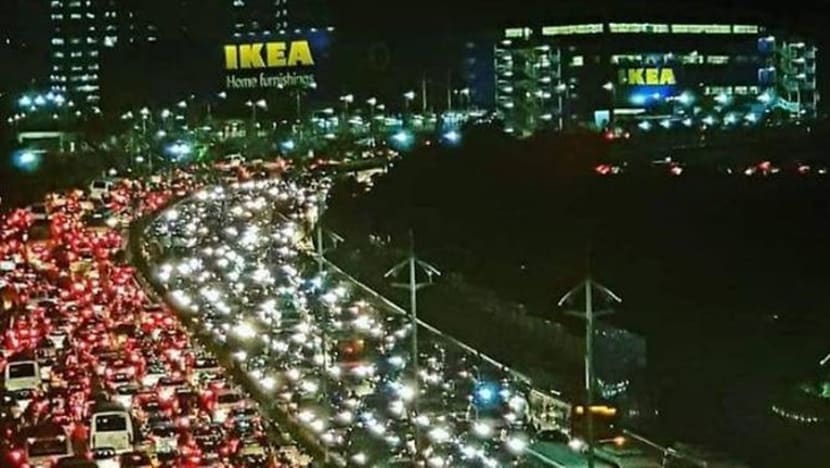 இந்தியாவில் IKEA : முதல் நாளில் போக்குவரத்து நெரிசல்