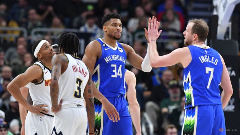 NBA roundup: Damian Lillard scores 60, moves up 3-pointer list NBA roundup: Damian Lillard scores 60, moves up 3-pointer list