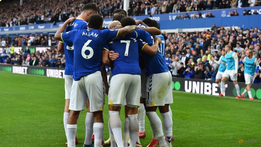 Football: Benitez begins Everton reign with victory Football: Benitez begins Everton reign with victory