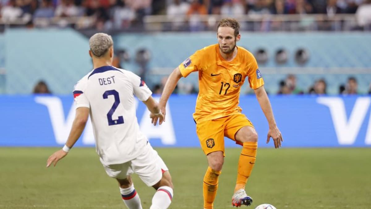 Defibrilator memungkinkan pemain Belanda yang didorong Blind untuk bermain di perempat final Piala Dunia