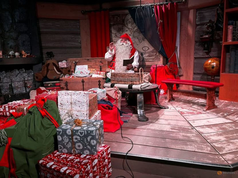 British tourists head to snowy Lapland seeking Santa Claus British tourists head to snowy Lapland seeking Santa Claus