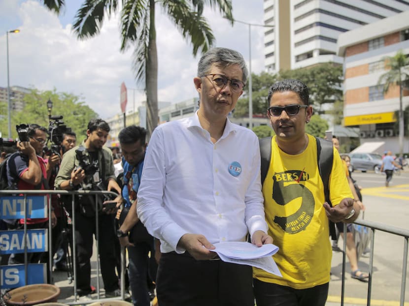 Tian Chua arrives at the Sentul Police Station to lodge a police report after his nomination was rejected for the Batu parliamentary seat in GE14.