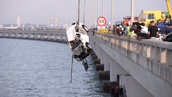 Penang Bridge crash: Police find SUV driver's ID card, body sent 