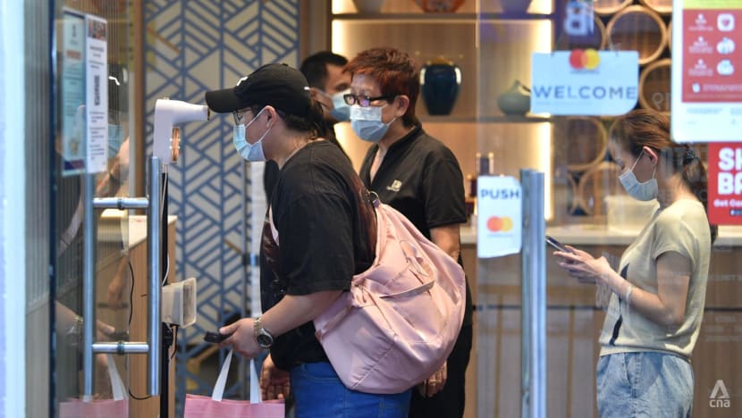 F&B outlets should check address on NRIC, Singpass for dine-in groups larger than 2, say authorities F&B outlets should check address on NRIC, Singpass for dine-in groups larger than 2, say authorities