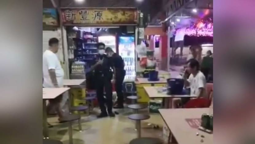 Police investigating fight at Chong Pang food centre, 61-year-old man taken to hospital Police investigating fight at Chong Pang food centre, 61-year-old man taken to hospital