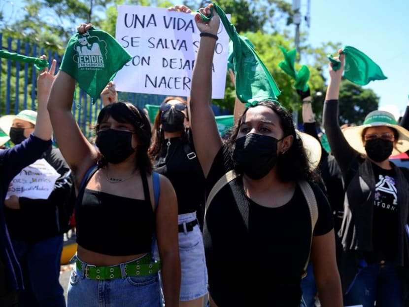 Women across Latin America march in favor of abortion rights Women across Latin America march in favor of abortion rights
