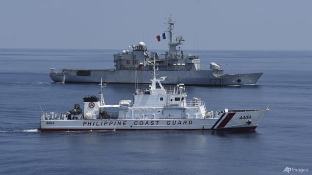 France urges Beijing to help avert 'crisis' in South China Sea